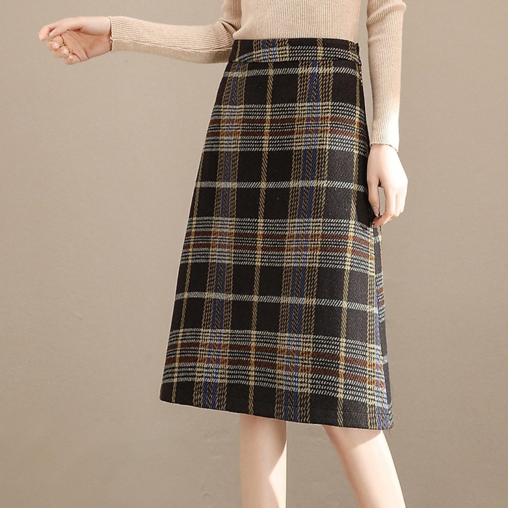 Mid length skirt